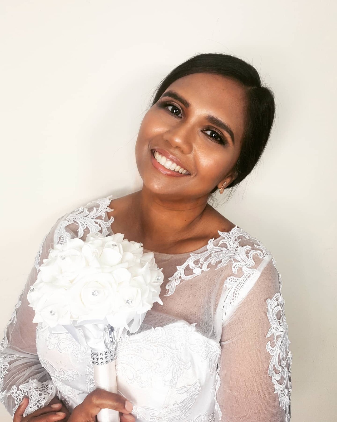 Lace gown & bouquet
