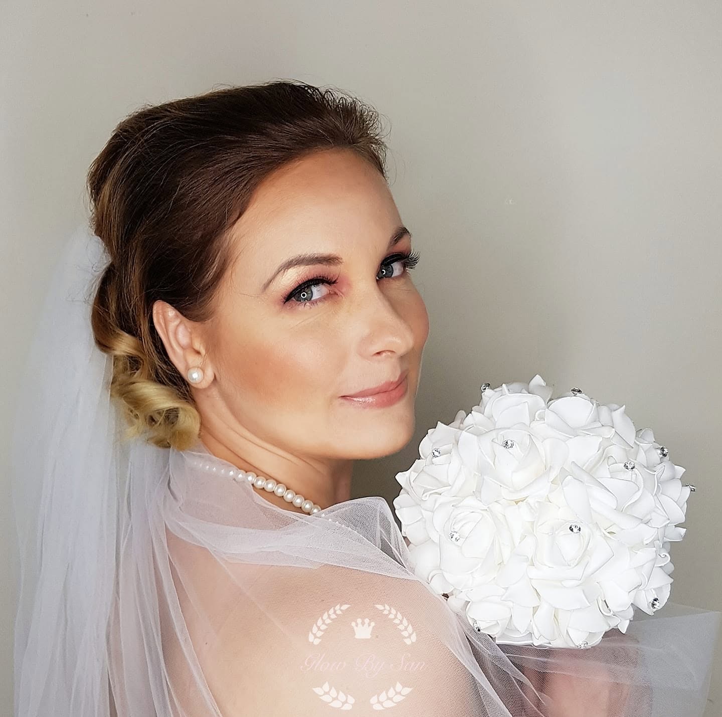 Veil & bouquet